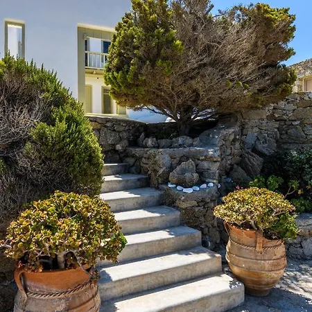 Isabella Family Close To The Mykonos Town