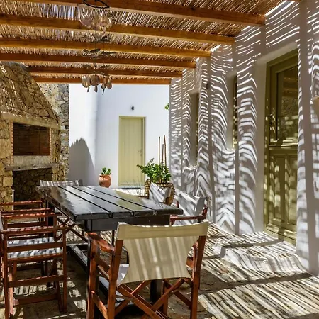 Isabella Family Close To The Villa